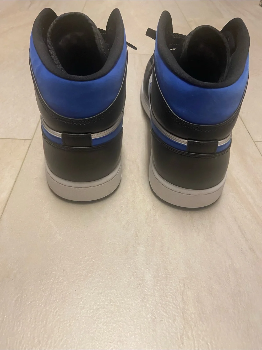 Nike Air Jordan 1  mid ‘Racer Blue’